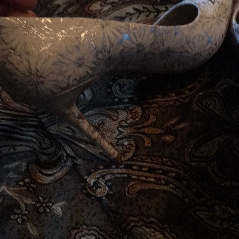 heels - Picture 3 of 3